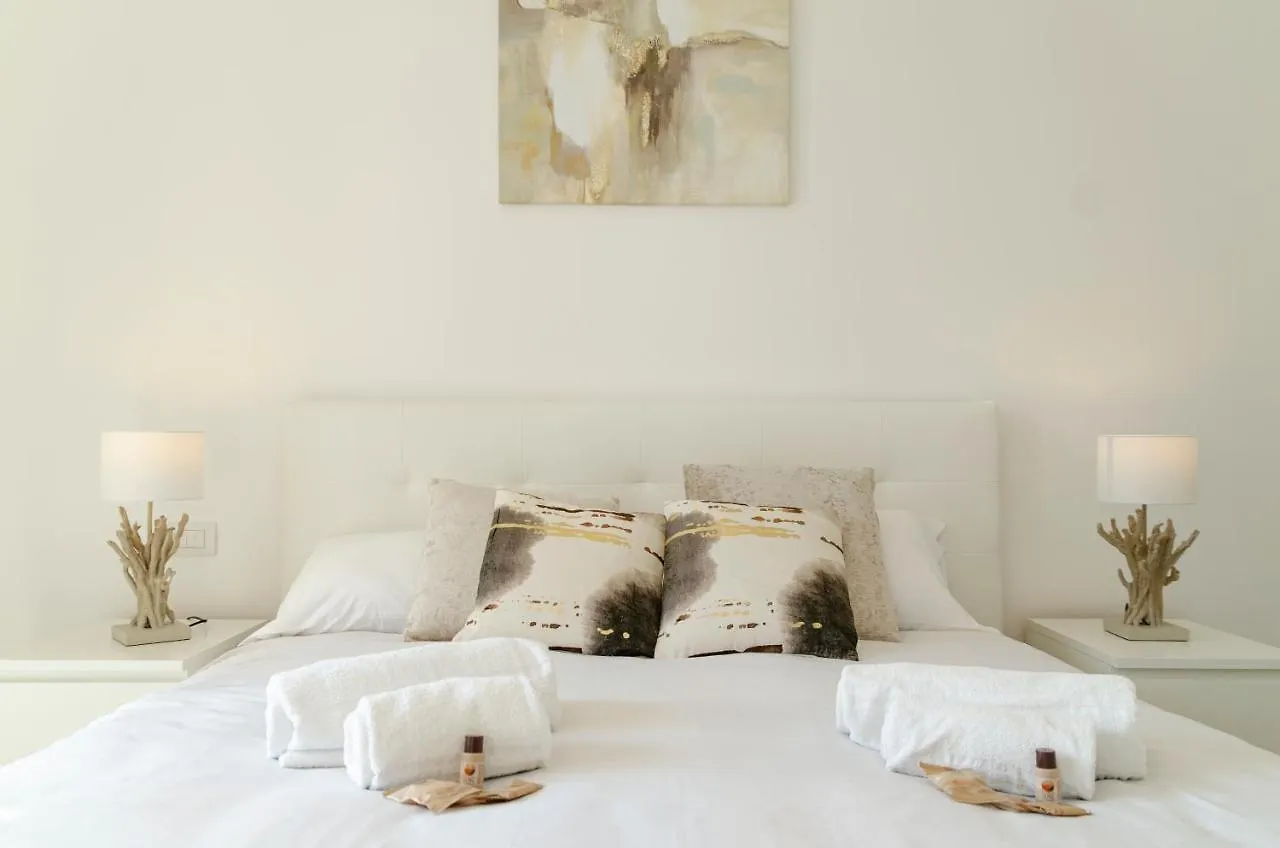 Appartamento Apulialux - Exclusive And Modern City View, Private Parking Bari